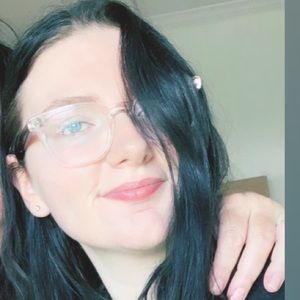 Meet your Posher, Ella